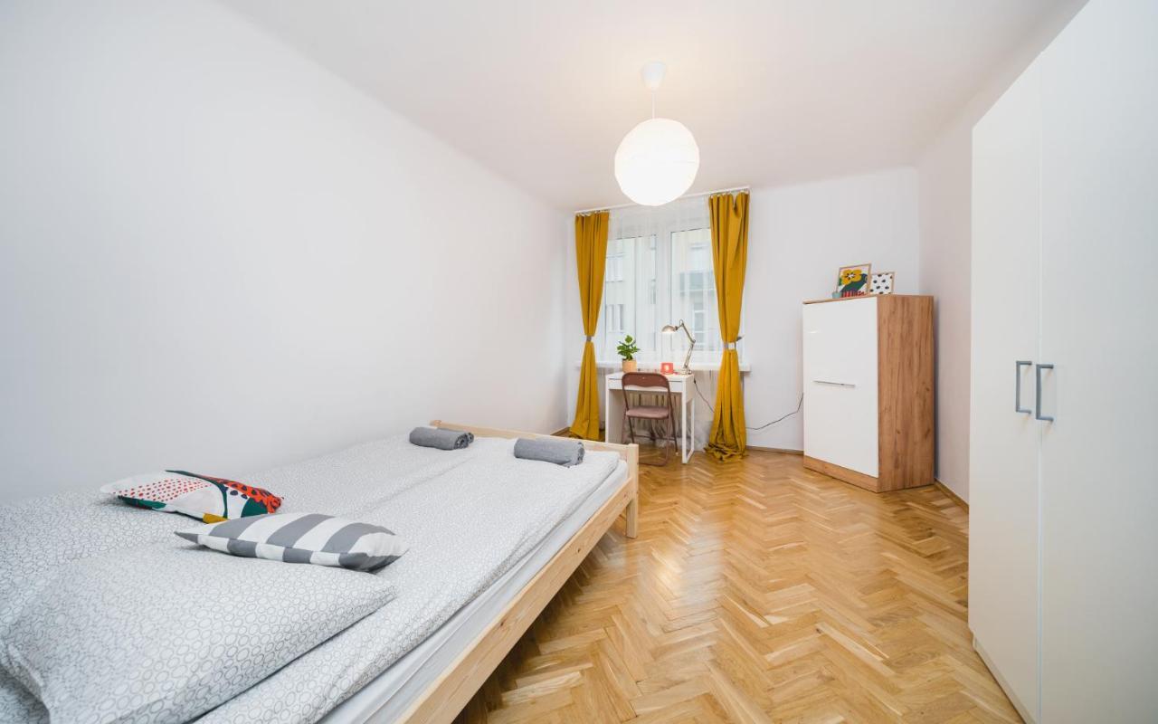 Sunshine Parkside Hideaway - 3 Bedroom - By Upstairs Krasków Exterior foto