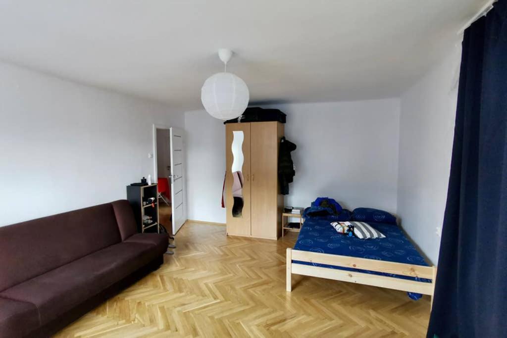 Sunshine Parkside Hideaway - 3 Bedroom - By Upstairs Krasków Exterior foto
